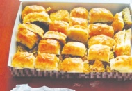 Baklava kutusuyla uyuşturucu sevkiyatı polise takıldı