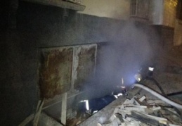 Balicilerin çıkardığı ileri sürülen yangında 7 kişi evlerinde mahsur kaldı