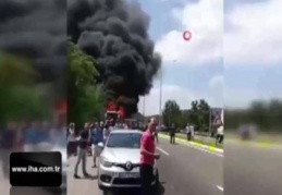 Balıkesir'de yolcu otobüsü alev aldı! 5 ölü