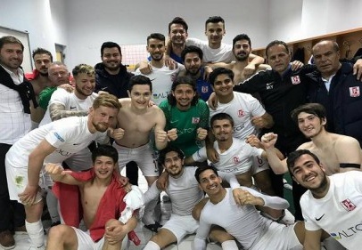 Balıkesirspor'un gençleri şampiyonluğa gidiyor