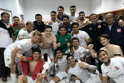 Balıkesirspor&#039;un gençleri şampiyonluğa gidiyor 