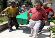 Balkonda ölü bulundu