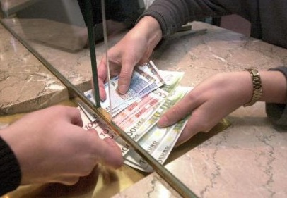 Bankalar kredi standartlarını sıkılaştırdı