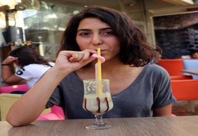 Bardakta baklava satıyor