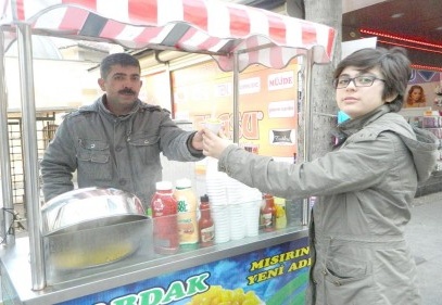 Bardakta mısıra yoğun ilgi