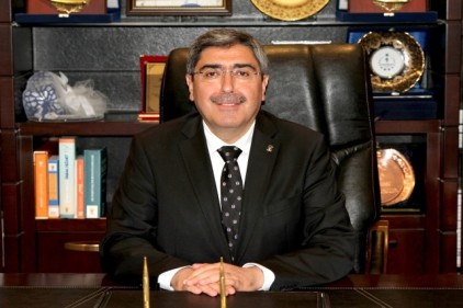 Barışın tüm dünyada egemen olduğu bir yıl diliyorum