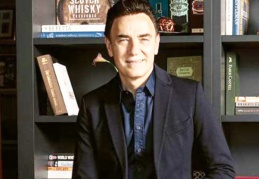 Barlarda viski ve votkada ana markaların şişelerini toplayıp kaçak dolum yapıyorlar