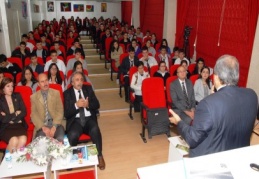 Başarılı olmanın olmazsa olmazlarından biri ''mutluluk''tur