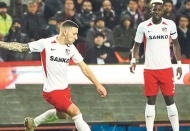 Başarılı oyuncuyu Göztepe Kasımpaşa ve Adana Demir istiyor