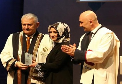Başbakan Binali Yıldırım’a “İşletme Alanında Fahri Doktora Ünvanı” verildi 