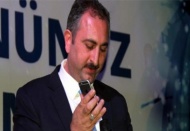 Başbakan, muhtarlara telefonla müjde verdi