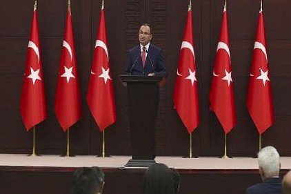 Başbakan ve başbakan yardımcılarının görev dağılımı yapıldı