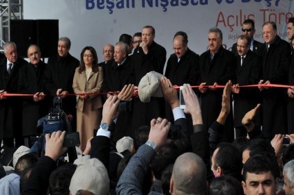 Başbakan&#8217;dan Gaziantep sanayisine övgü