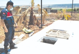 Evinin çatısı uçtu, evindeki kuyuya biri düştü