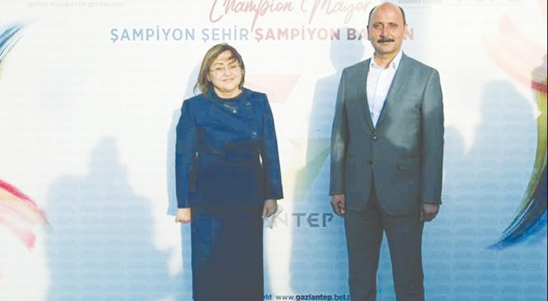 Başkan Doğru şampiyon başkanı kutladı