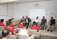 Başkan Futbolcu ve teknik heyetle buluştu