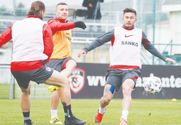 Başkan, teknik direktör ve kulüp görevlisi PFDK’da