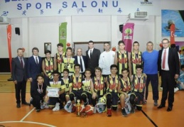 Basketbol Cumhuriyet Kupası Yıldız Erkek Basketbol Takımı’nın oldu