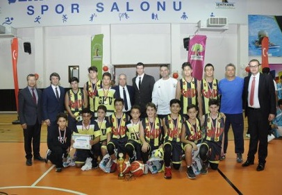 Basketbol Cumhuriyet Kupası Yıldız Erkek Basketbol Takımı’nın oldu