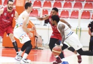 Basketbol Süper Ligi: Aliağa Petkim: 67 - Gaziantep Basketbol: 66