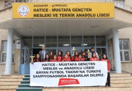 Bayan Futsal Takımına Türkiye Şampiyonası’nda destek 
