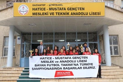 Bayan Futsal Takımına Türkiye Şampiyonası&#8217;nda destek 