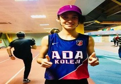 Bayrak yarışında Türkiye rekorunu kırdı