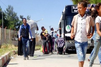 Bayram için ülkelerine giden 44 bin Suriyeli Türkiye&#039;ye döndü