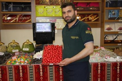 Bayram şekeri görücüye çıktı