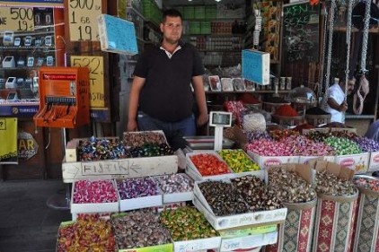 Bayram şekeri tezgahtaki yerini aldı