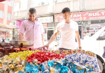 Bayram sekerleri satışta