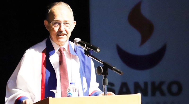 Bayramlaşma geleneğini yaşatabilmeliyiz