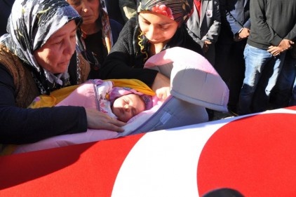Bebeği 40 günlükken kendisi şehit düştü