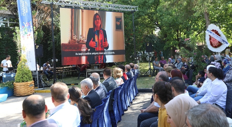 Bedeninde eksikliği olan aslında engelli değil, onların önüne koyduklarımız engel