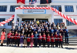 Bedri İncetahtacı’nın adını taşıyan okul açıldı