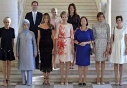 Belçika'da Lider Eşleri Toplantısı 9 Kadın, 1 Erkek 