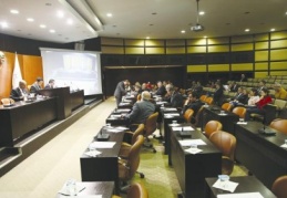 Belediye Meclisi gergin geçti