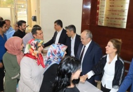 Belediye personeliyle bayramlaştı