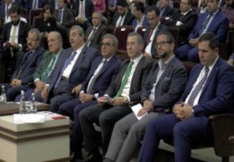 Bence eşit doğmuyoruz. Eşit ölüyoruz