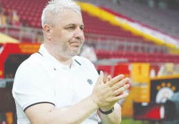 Beni yenecekseniz sahada yenin