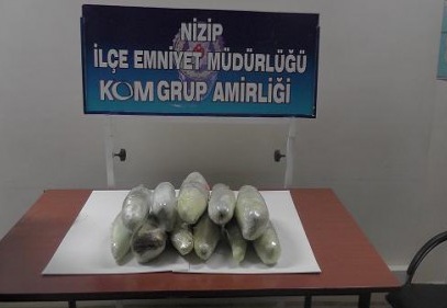 Benzin tankına gizlenmiş 7 kilo esrar ele geçirildi