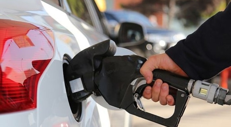 Benzine 19 kuruş zam yapıldı