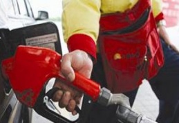 Benzine sekiz gün aradan sonra ikinci kez zam yapıldı