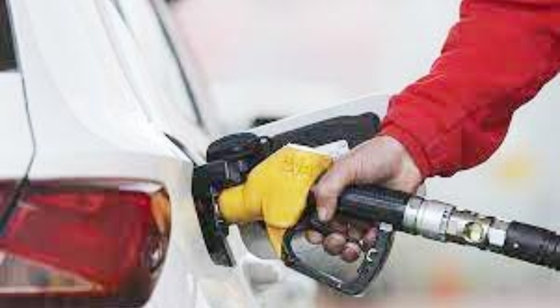 Benzine ve motorine son zamlar geri alındı