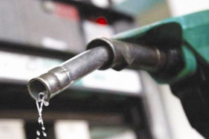 Benzine yine zam geldi
