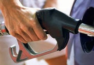 Benzine zam enflasyonu azdırır