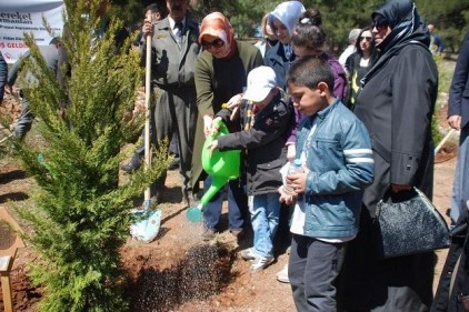 Bereket Ormanı’na fidan dikildi