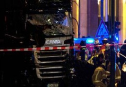 Berlin'de kamyon pazara girdi: 12 ölü, 48 yaralı