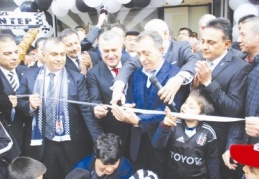 Beşiktaşlı Taraftarlar Derneği’nin açılışı yapıldı