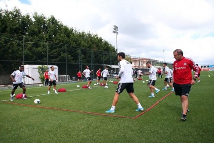 Beşiktaş&#039;ta Gazişehir hazırlıkları sürüyor 